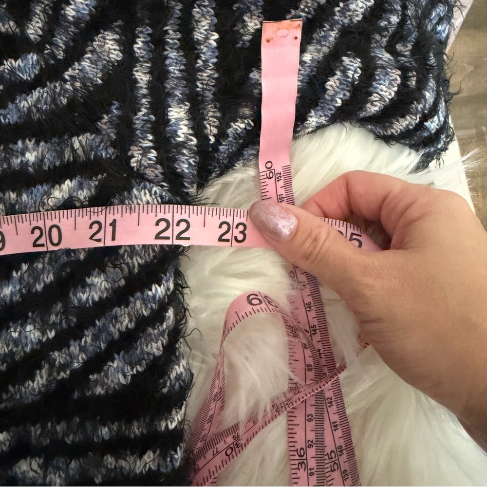 Investments - Long Line Cardigan - Picture 5 of 7